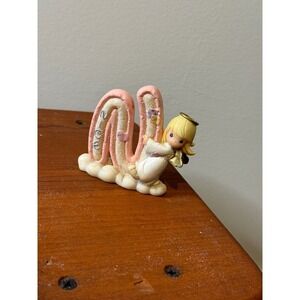 Precious Moments Angel "Love" Figurine 2002 Enesco Cloud Resin Display Decor